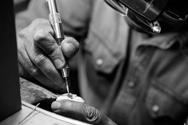 تصميم المجوهرات المخصصة